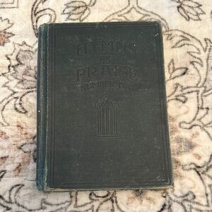 Hymns of praise number 2. Vintage 1945 hymns book